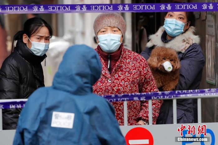 上海一居民區(qū)被列為中風險地區(qū) 直擊防控現場