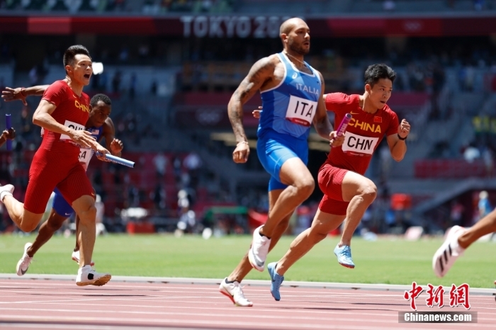 腳下生風(fēng)！東京奧運(yùn)會(huì)中國男子4x100接力晉級決賽