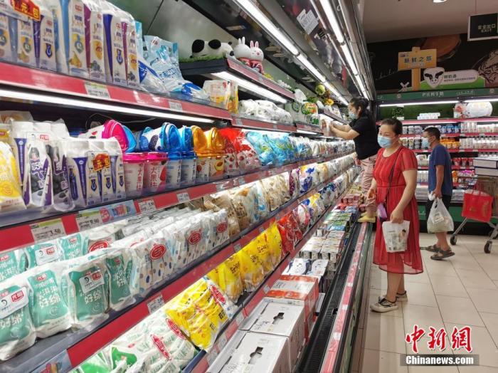 資料圖：疫情期間鄭州物資充足。 <a target='_blank' href='http://www.chinanews.com/'>中新社</a>記者 韓章云 攝 　