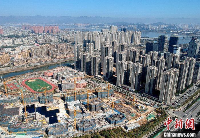 資料圖：航拍一處新建住宅。 <a target='_blank' href='/'>中新社</a>記者 呂明 攝
