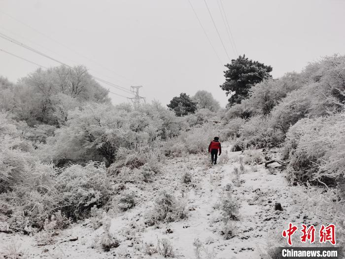 山西電力加強(qiáng)保障冬奧線(xiàn)路設(shè)備覆冰觀測(cè)