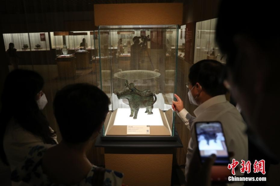 上海博物館“何以中國”文物考古系列首個特展“宅茲中國”開幕