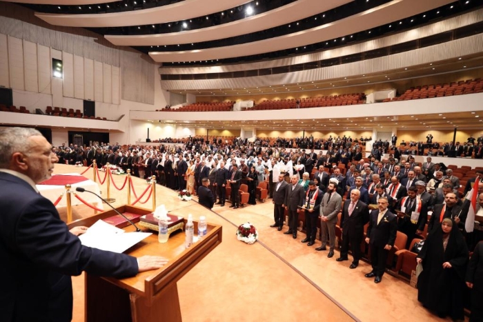 1月9日，議員在伊拉克首都巴格達出席新一屆國民議會首次會議。新華社發(fā)(伊拉克國民議會供圖)