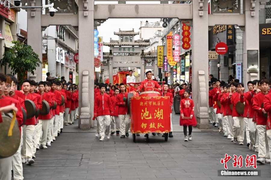 廣東潮州舉辦“青龍廟會(huì)” 多彩非遺亮相