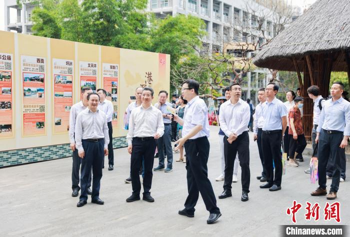 深港人士參觀同宗同源--“港深地名故事”文化展 深圳海外聯(lián)誼會(huì) 供圖