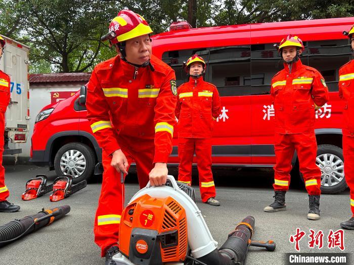 江西安遠：“最美消防員”守護紅色土地的綠水青山