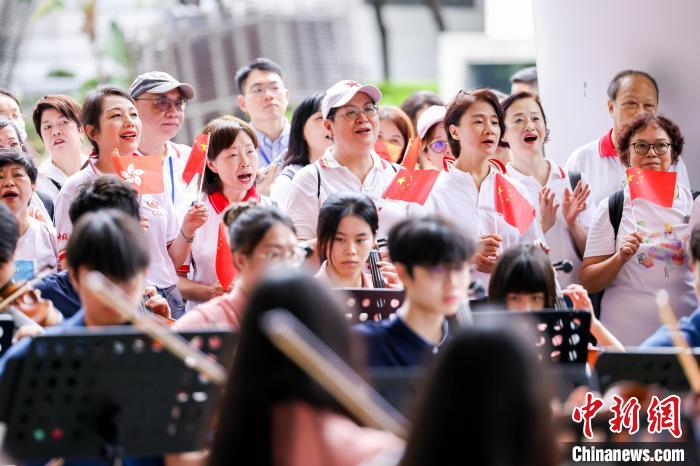 香港舉行快閃音樂會(huì)慶祝香港回歸26周年