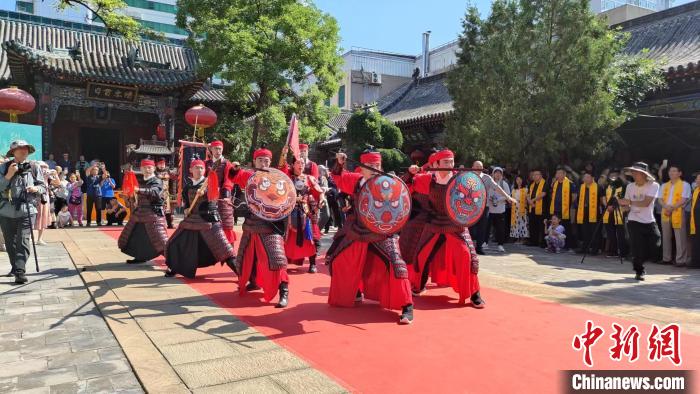 圖為武禮表演。　關(guān)帝廟博物館供圖