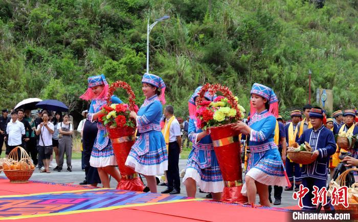 圖為祭祀儀式現(xiàn)場。　黃晗 攝