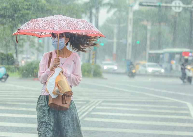 臺當局氣象部門針對10縣市發(fā)布豪雨特報，其中高雄市山區(qū)、屏東縣山區(qū)及恒春半島有大豪雨。(本報資料照片) 圖片來源：臺灣“中時新聞網(wǎng)”