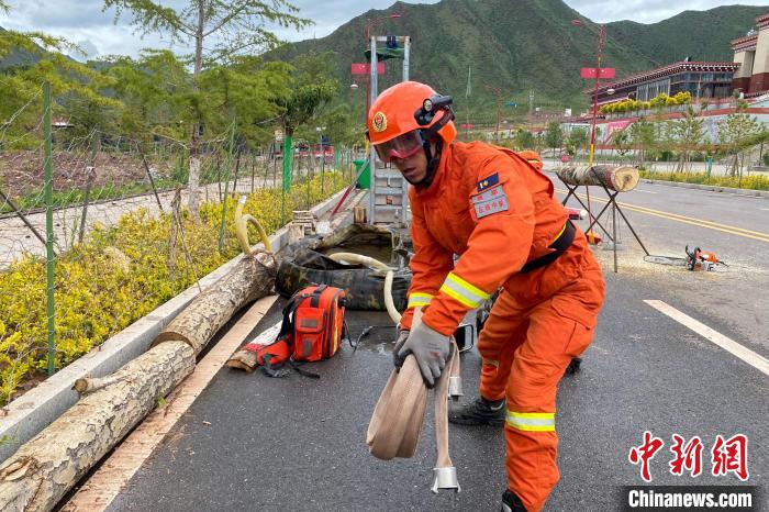 西藏昌都森林消防吹響備戰(zhàn)比武“沖鋒號(hào)”