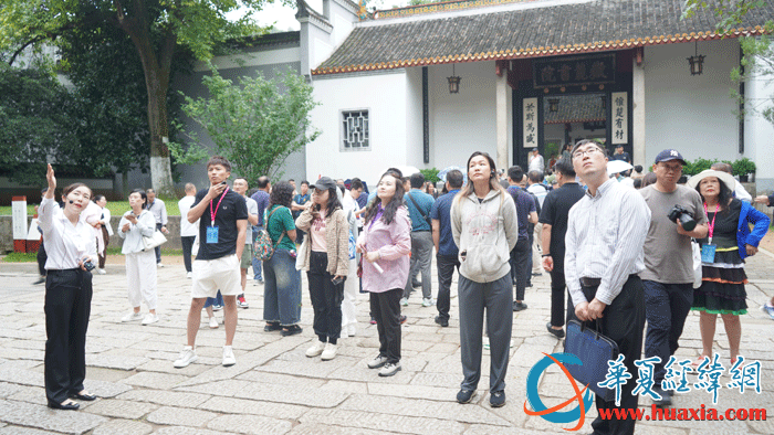 兩岸媒體人參訪岳麓書院。（攝影：虞鷹）