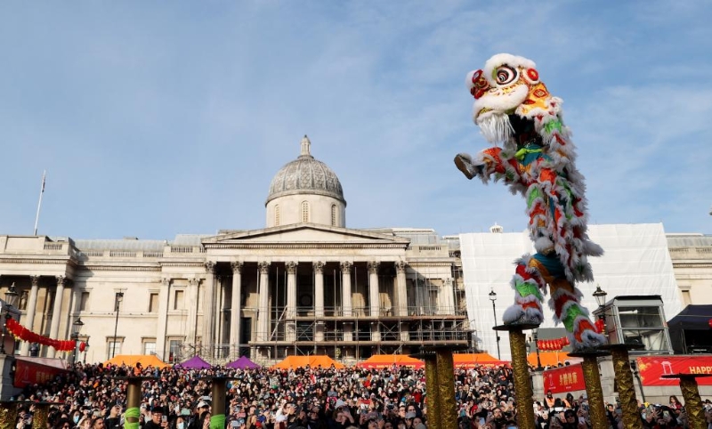 1月22日，英國倫敦特拉法加廣場舉行春節(jié)慶典，慶祝兔年新春佳節(jié)。（圖源：新華社）