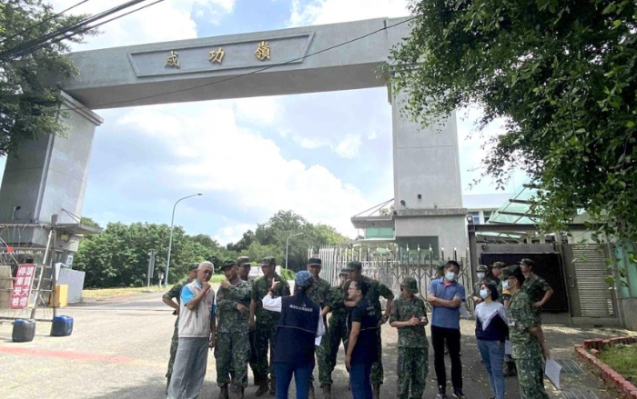 臺(tái)軍軍營成功嶺正門口