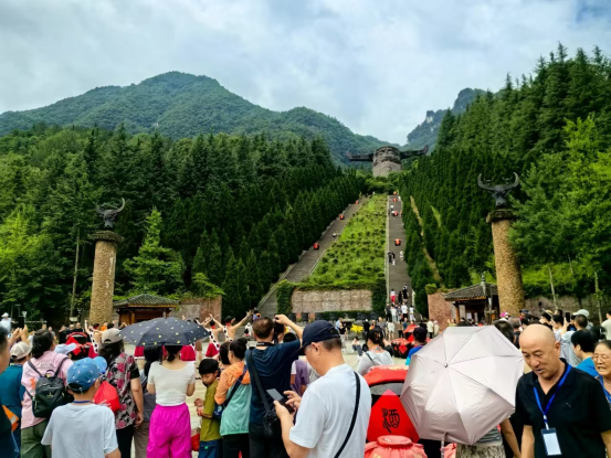 有朋自臺(tái)灣來 不亦樂乎  兩岸同胞共赴神農(nóng)架探尋文化與自然之美33