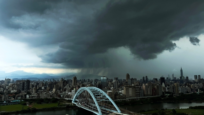 臺北天氣臺灣天氣氣象烏云雷雨下雨